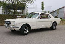 Ford Mustang 1965 weiß