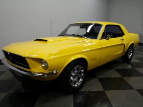 Ford Mustang 1967 gelb
