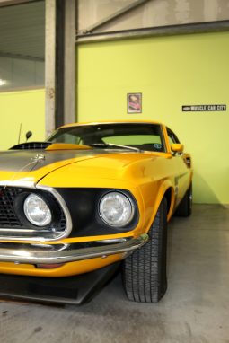 Ford Mustang 1969 Fastback Mach 1 gelb voll