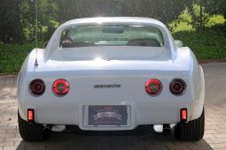Chevrolet Corvette 1977 weiß voll