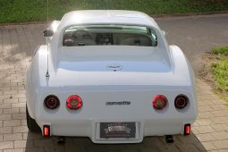 Chevrolet Corvette 1977 weiß voll