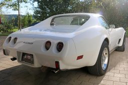 Chevrolet Corvette 1977 weiß voll