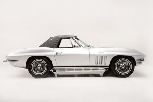 1965-Chevy-Corvette-Convertible-15