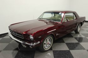 Ford Mustang 1965 Rubinrot