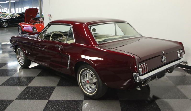 Ford Mustang 1965 Rubinrot voll