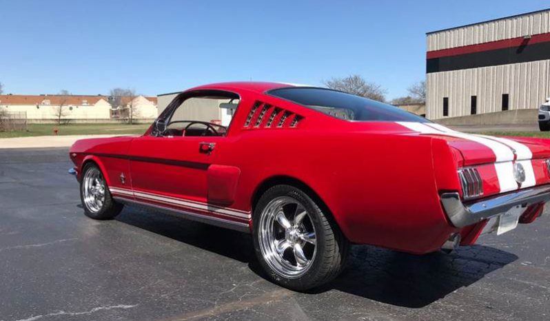 Ford Mustang Fastback 289 BJ 1965 rot/weiss voll