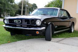 Ford Mustang 1966 Coupe Elvira schwarz
