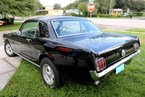 1966-ford-mustang-coupe-schwarz-elvira-02