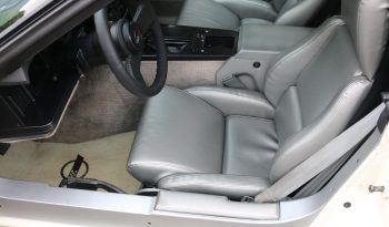 Chevrolet Corvette C4 1987 weiss voll