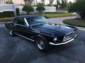 Ford Mustang Cabrio BJ 1968 schwarz