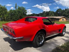 Chevrolet Corvette C3 Stingray BJ 1973 rot/schwarz