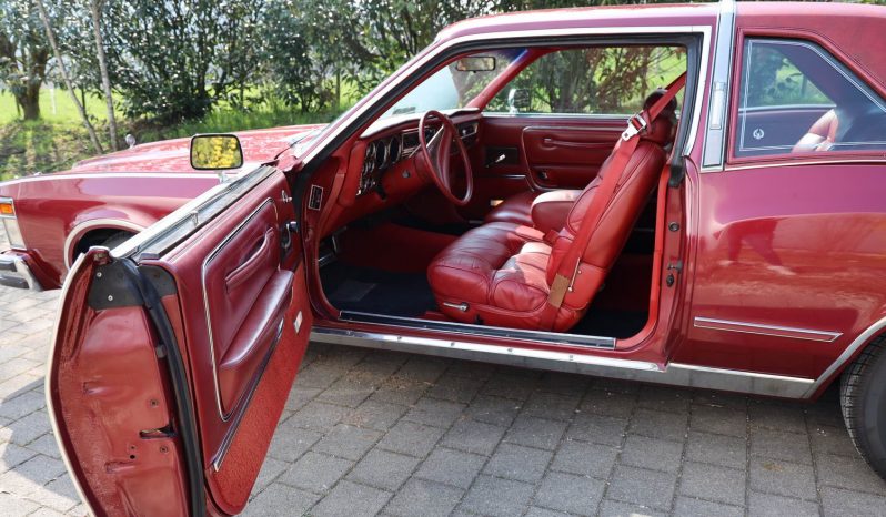 1977 Chrysler Le Baron rot voll