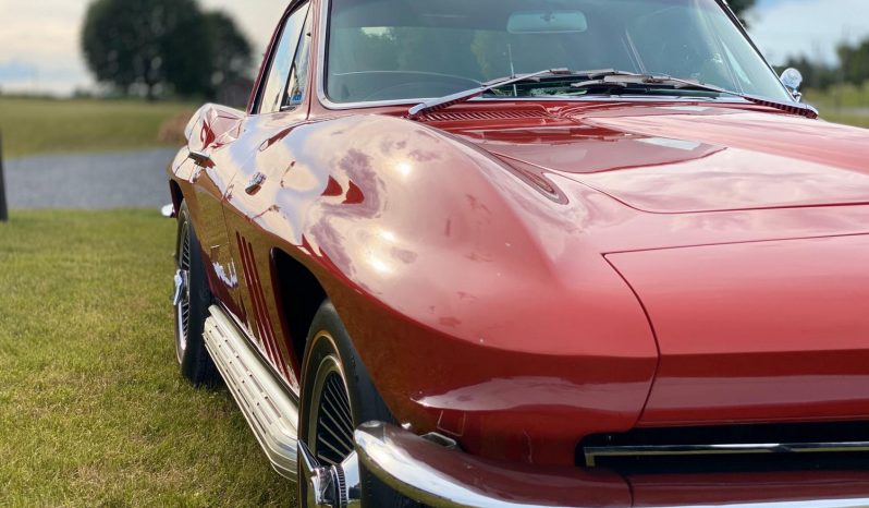 1965 Chevrolet Corvette C2 rot voll