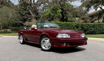 1989 Ford Mustang GT Cabrio Dunkelrot voll