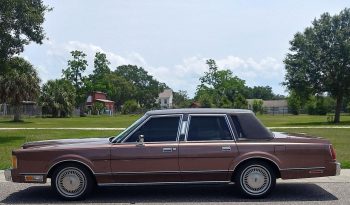 Lincoln Town Car Rot BJ 1989 voll