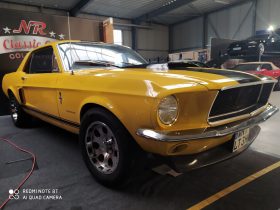 Ford Mustang 1967 Gelb/Schwarz