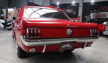 Ford Mustang Coupé BJ 1966 Rot/Rot voll