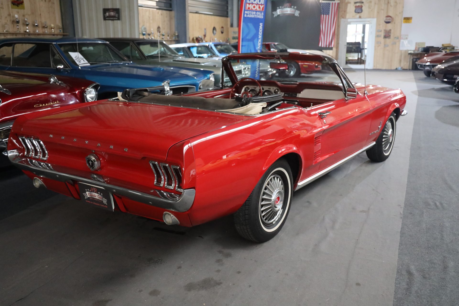 1967 Ford Mustang Cabrio NR Rot/Rot | Car Classic Collection Stuttgart