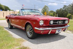 1965 Ford Mustang Cabrio Rot/Schwarz