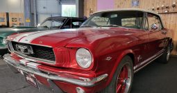 Ford Mustang Cabrio BJ 1966 Rot/Rot