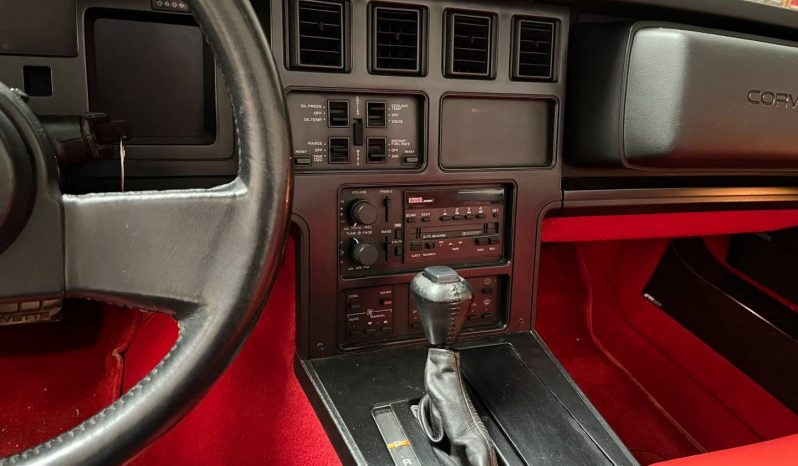 Chevrolet Corvette Cabrio C4 BJ 1989 Weiss/Rot voll