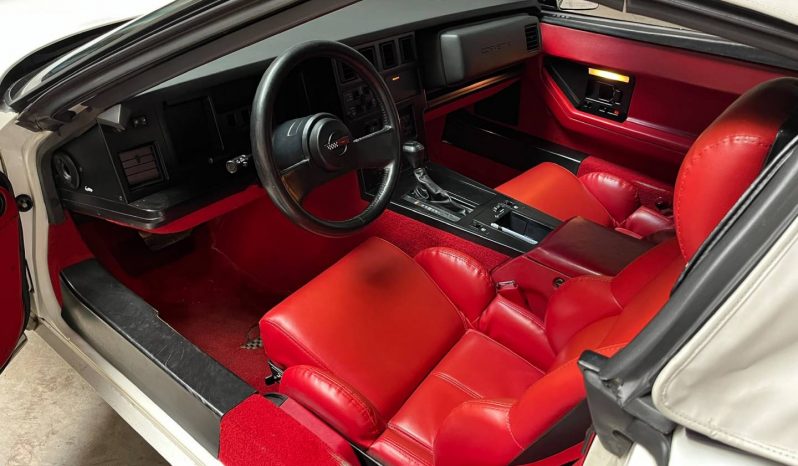 Chevrolet Corvette Cabrio C4 BJ 1989 Weiss/Rot voll