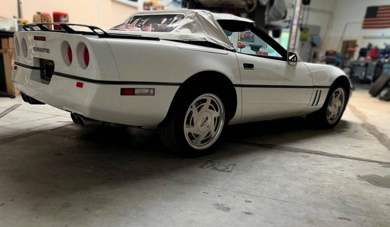 Chevrolet Corvette Cabrio C4 BJ 1989 Weiss/Rot voll
