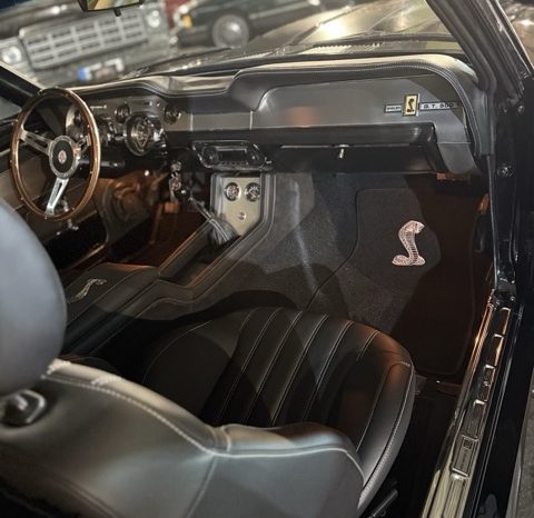 Eleanor Shelby GT500 BJ 1968 Schwarz/Schwarz voll