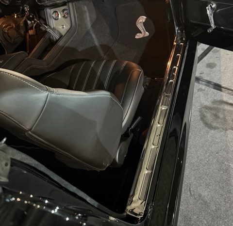 Eleanor Shelby GT500 BJ 1968 Schwarz/Schwarz voll