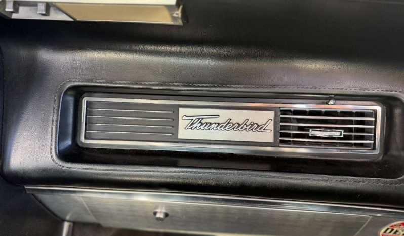 Ford Thunderbird BJ 1967 Dunkelgruen/Schwarz voll