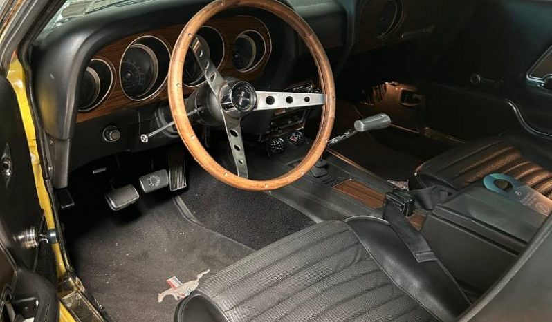 Mach 1 Ford Mustang BJ 1968 Gelb/Schwarz voll