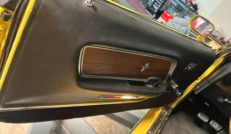 Mach 1 Ford Mustang BJ 1968 Gelb/Schwarz voll
