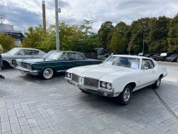 OLDSMOBILE CUTLASS 1972 voll