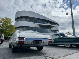 OLDSMOBILE CUTLASS 1972 voll