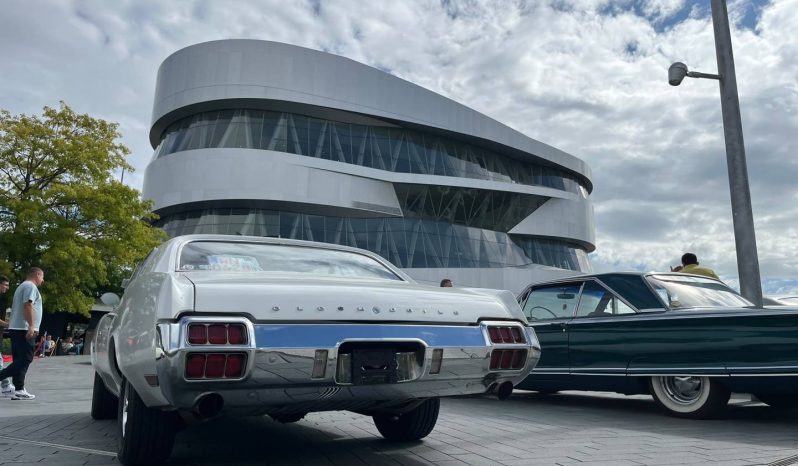 OLDSMOBILE CUTLASS 1972 voll