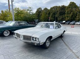 OLDSMOBILE CUTLASS 1972