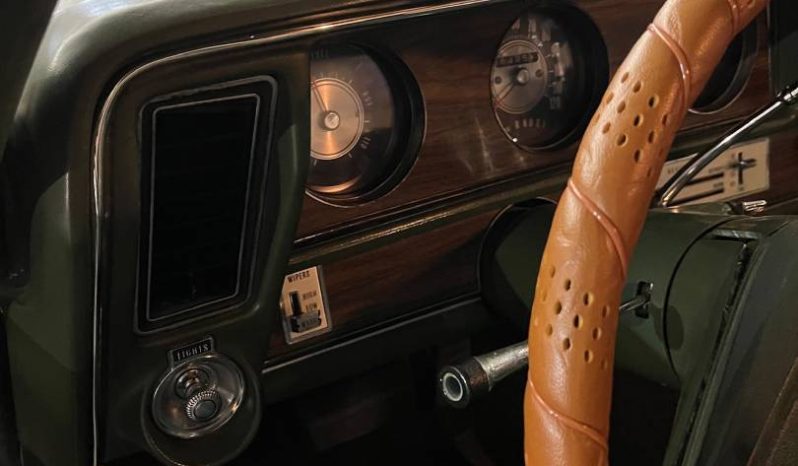 OLDSMOBILE CUTLASS 1972 voll