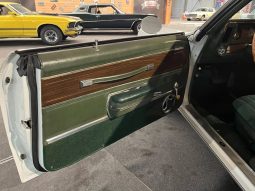 OLDSMOBILE CUTLASS 1972 voll